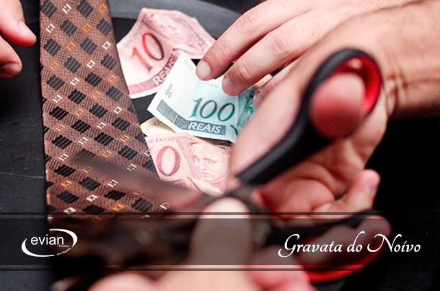 Blog Casamentos Buffet Evian Eventos | Dicas para Cortar Gravata do Noivo Blog Casamentos Buffet Evian Eventos | Dicas para Cortar Gravata do Noivo